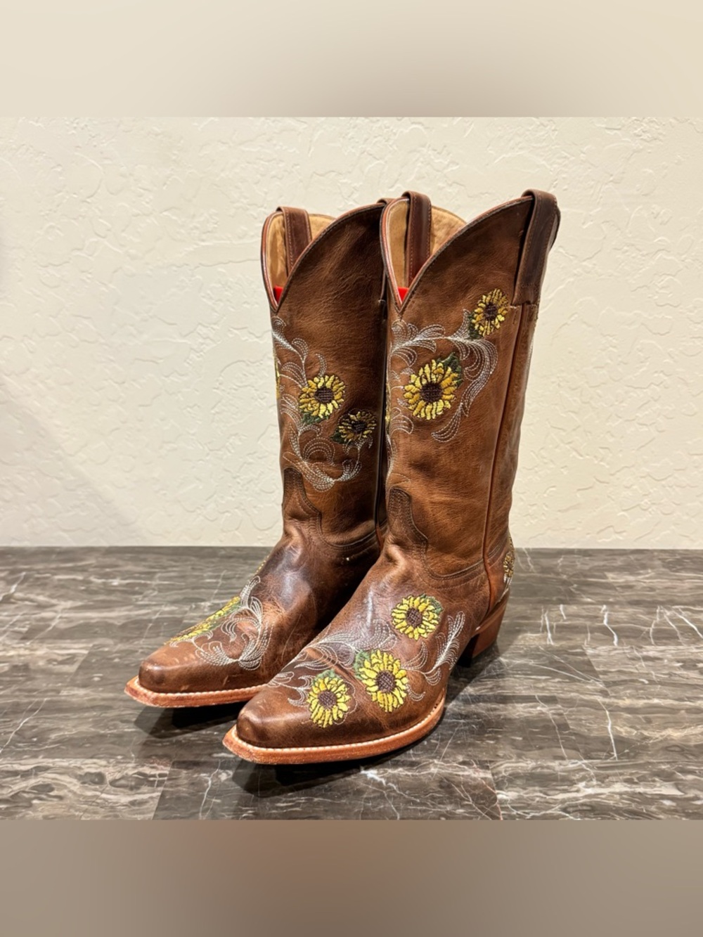 Shyanne Jolyn Sunflower Embroidered Leather Cowboy Boots - Picture 4 of 14